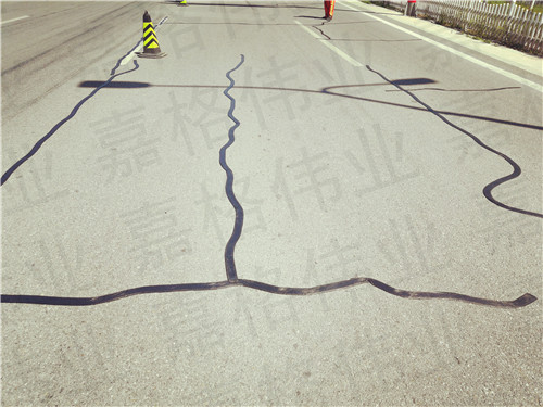 瀝青路面補縫后的效果